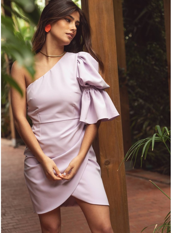 Short lilac dress with asymmetrical neckline...