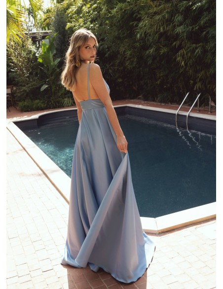 Blue long dress with plunging neckline and princess cut