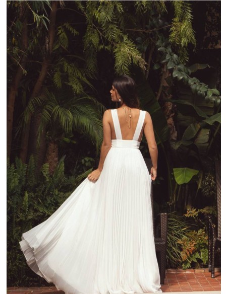 Long white pleated dress