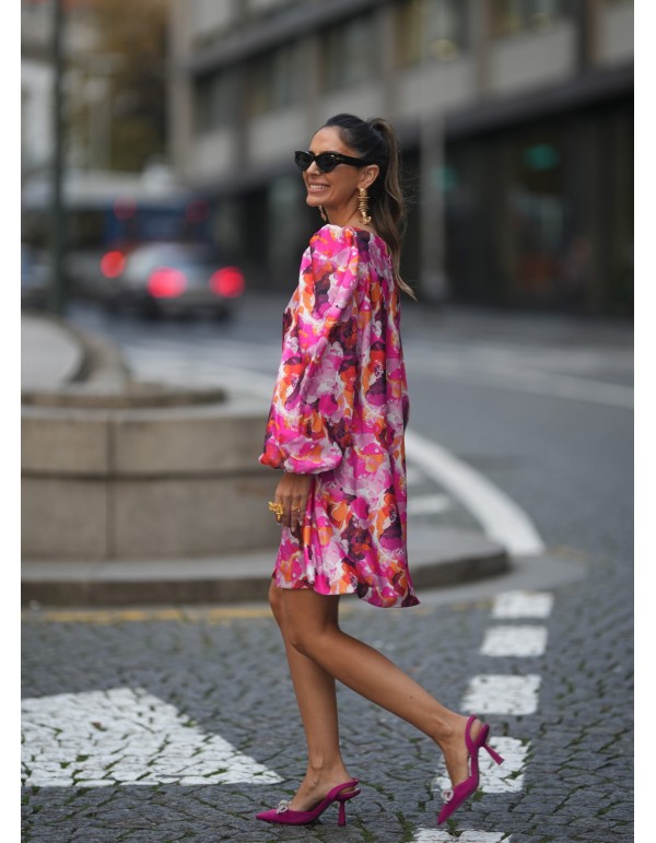 Robe courte à imprimé floral dans les tons roses 2