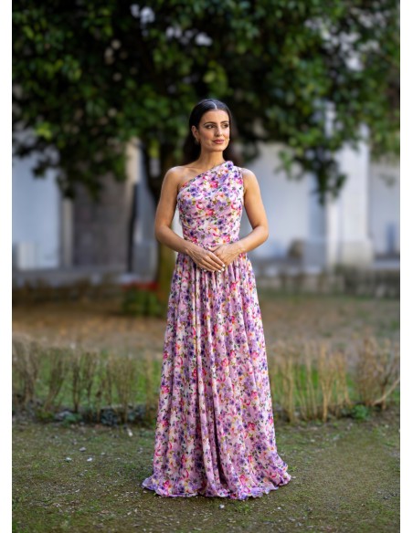 Vestido largo drapeado estampado con escote asimétrico