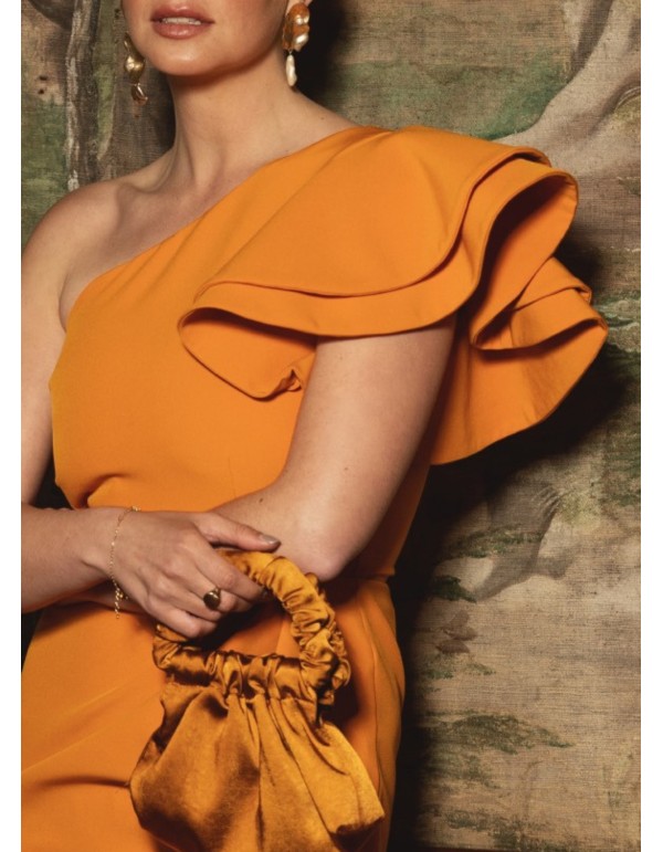 Short orange dress with ruffles on the sleeve 2