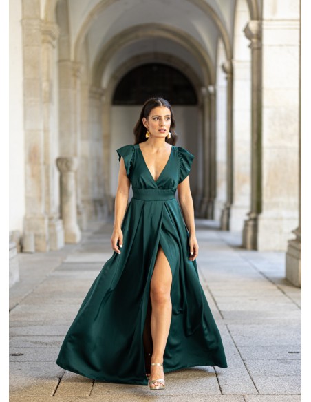 Vestido largo verde con tirantes con volantes