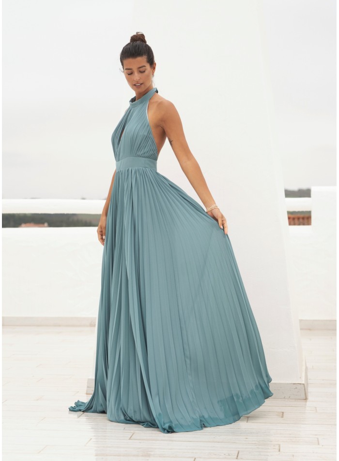 Vestido plisado verde agua con escote halter