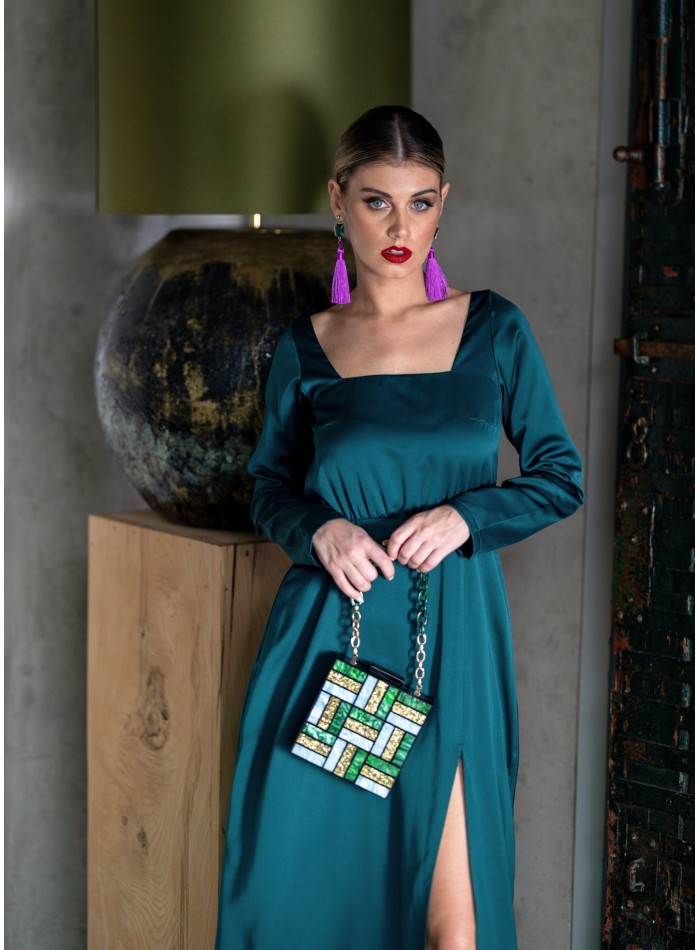 Vestido largo verde con escote cuadrado
