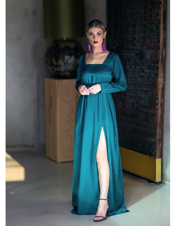 Vestido largo verde con escote cuadrado