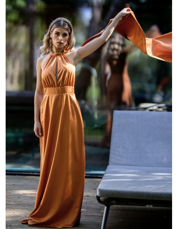 Robe longue de coupe évasée avec cape 2