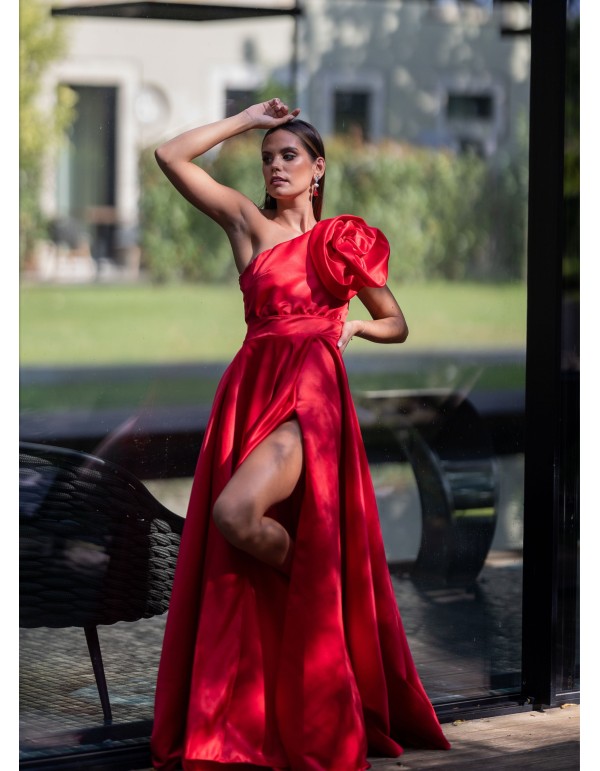 Robe d'invité structurée rouge princesse 2