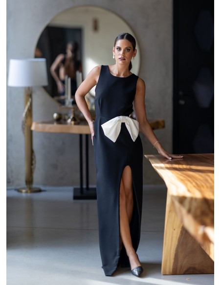 Vestido de invitada largo negro con lazo