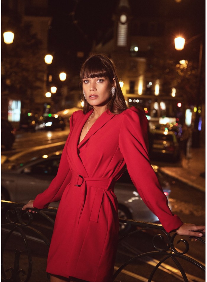 Vestido corto rojo blazer
