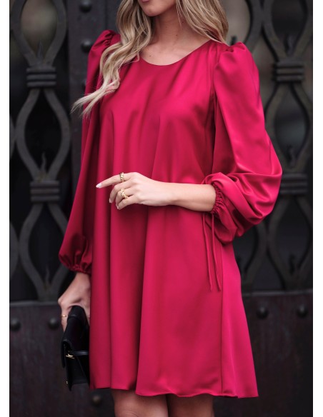 Vestido corto rojo de manga larga