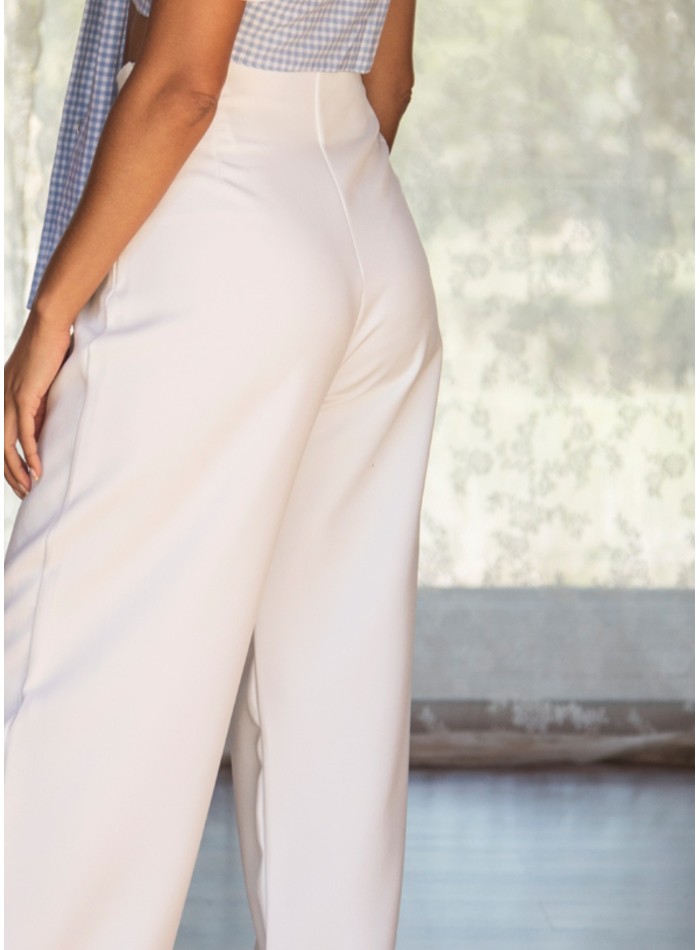Pantalón blanco de cintura alta y pierna ancha
