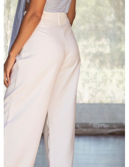 Pantalón blanco de cintura alta y pierna ancha