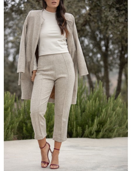Beige long pants with pockets
