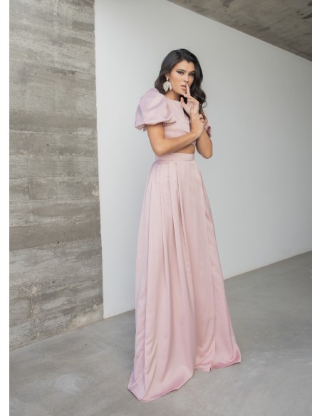 Crop top con escote redondo y cierre invisible