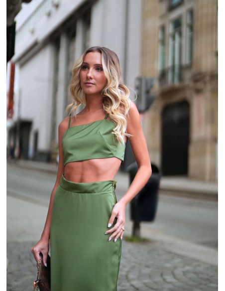 Top de fiesta corto verde con tirantes para eventos especiales