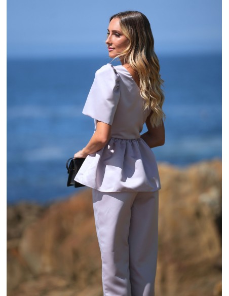 Asymmetrical neckline top in gray pink with one sleeve