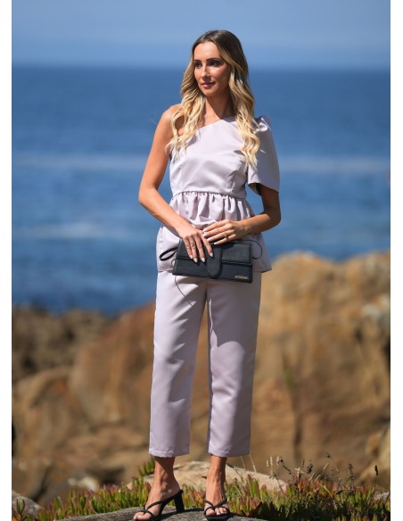 Asymmetrical neckline top in gray pink with one sleeve