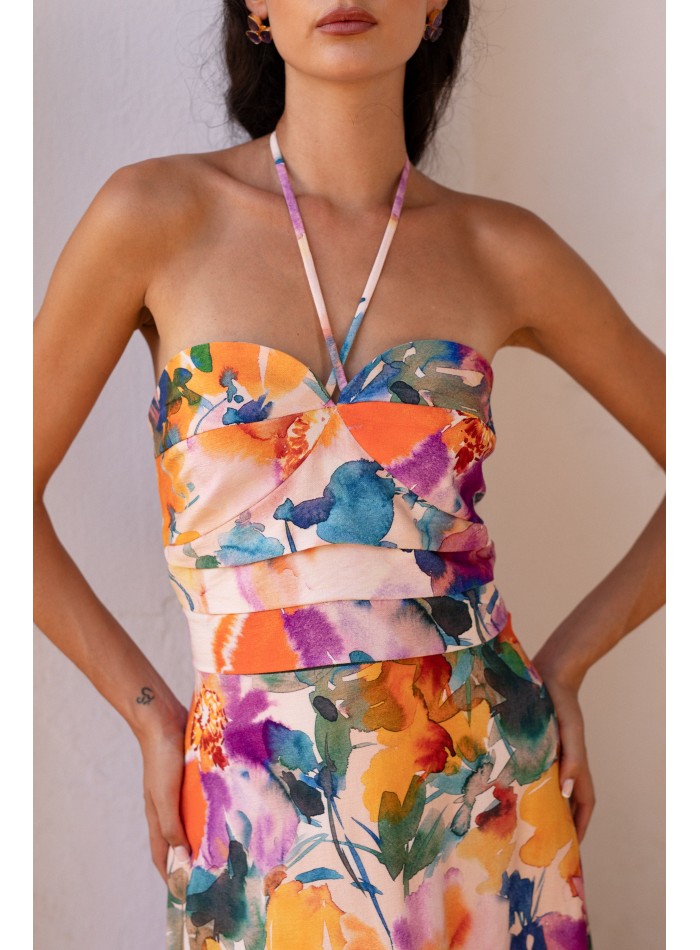 Robe d'invité blanche décolletée à l'encolure...