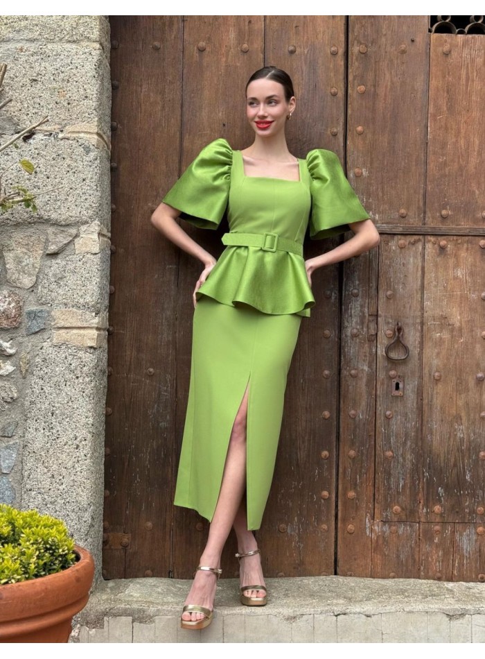 Vestido midi con mangas abullonadas y peplum para mama comunion