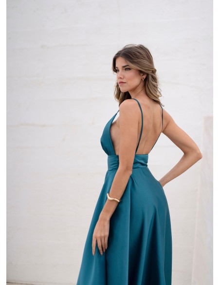 Vestido de corte princesa turquesa con escote pronunciado para invitada de boda Vestido de corte princesa turquesa con escote pronunciado para invitada de boda