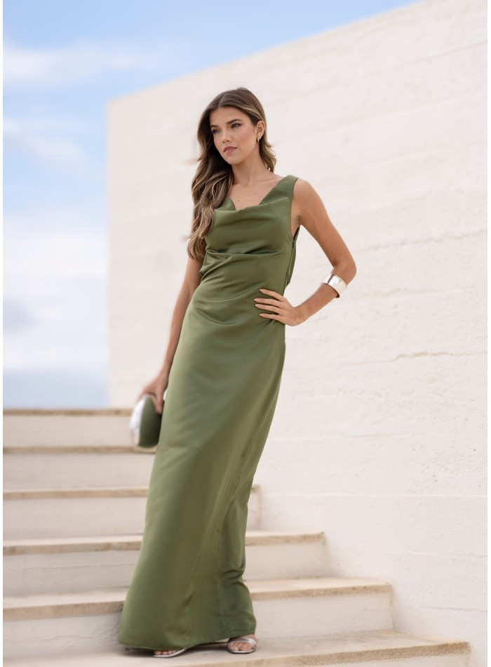 Robe longue vert sec avec encolure drapée