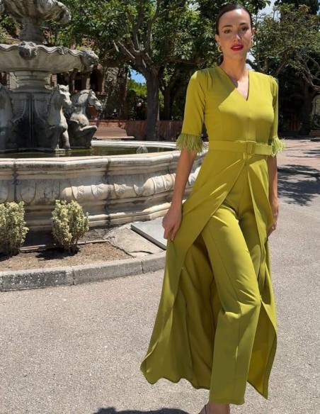 Conjunto de top largo y pantalón para invitada madre de la novia