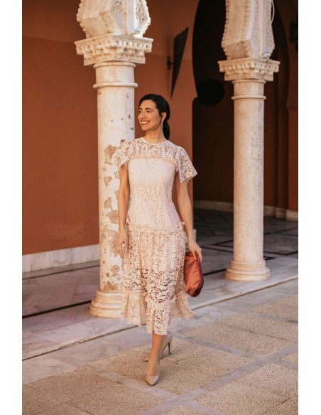 Vestido rosa perla de encaje midi con volantes para comuniones