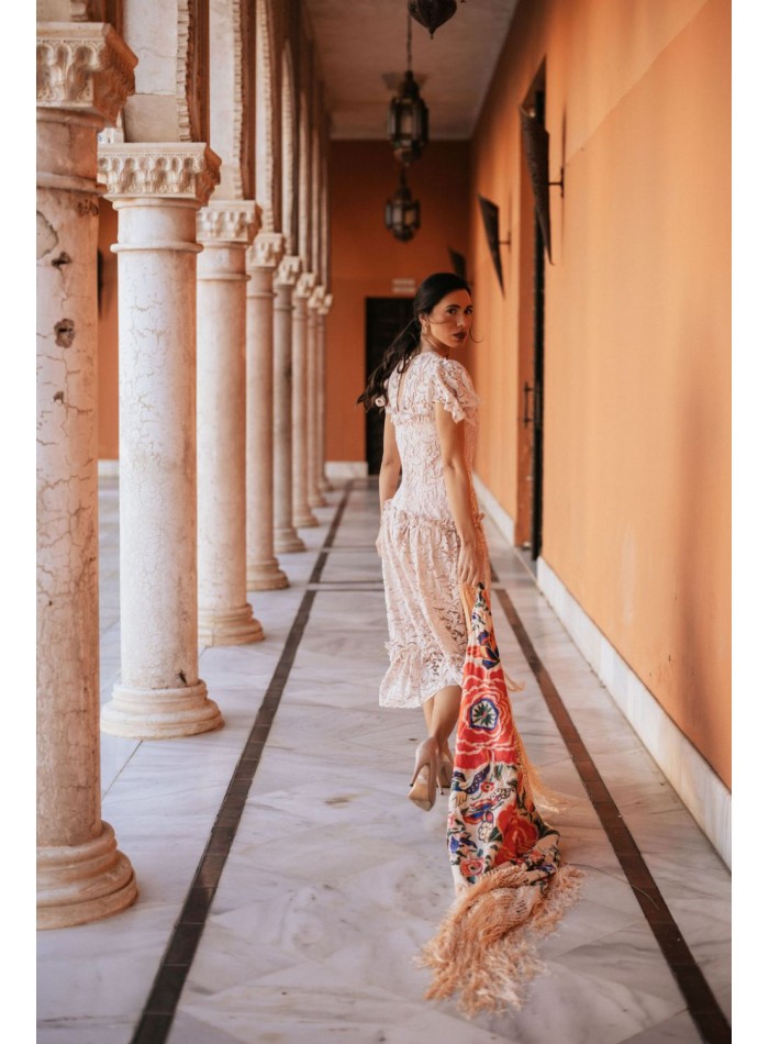 Robe midi en dentelle rose perle avec volants