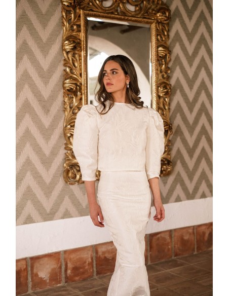 Ecru brocade top with puffed sleeves