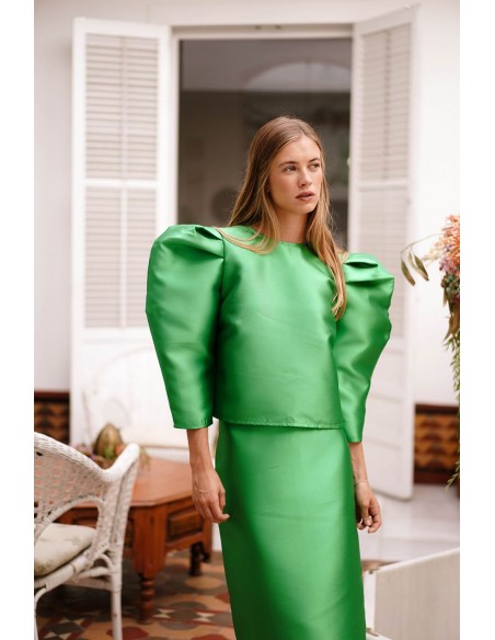 Top de fiesta en mikado verde con mangas abullonadas