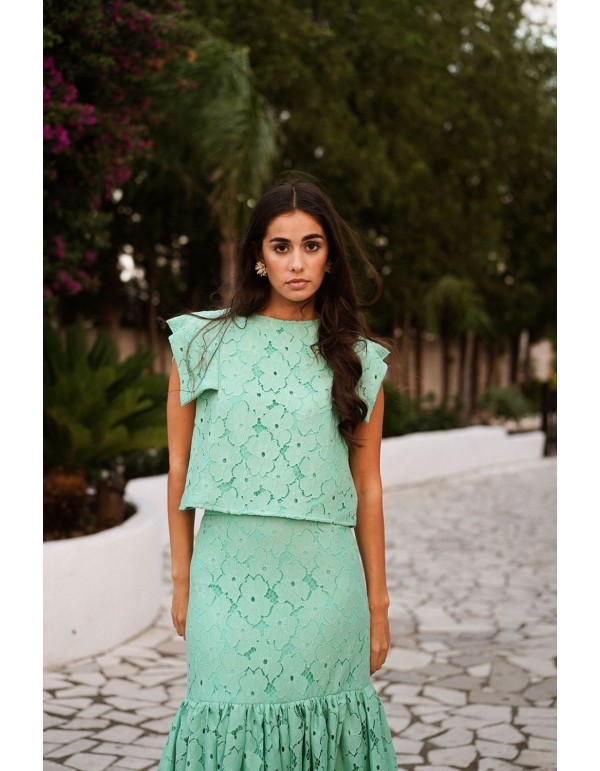 Turquoise green lace top with V-neck sleeves 2
