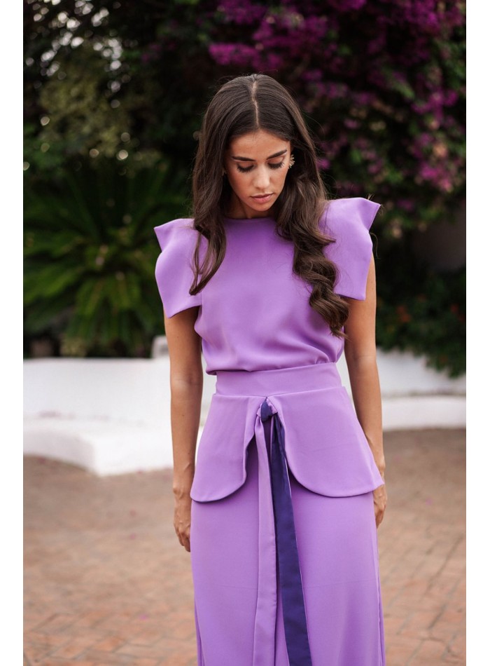 Top à manches courtes mauve avec doublure bleue