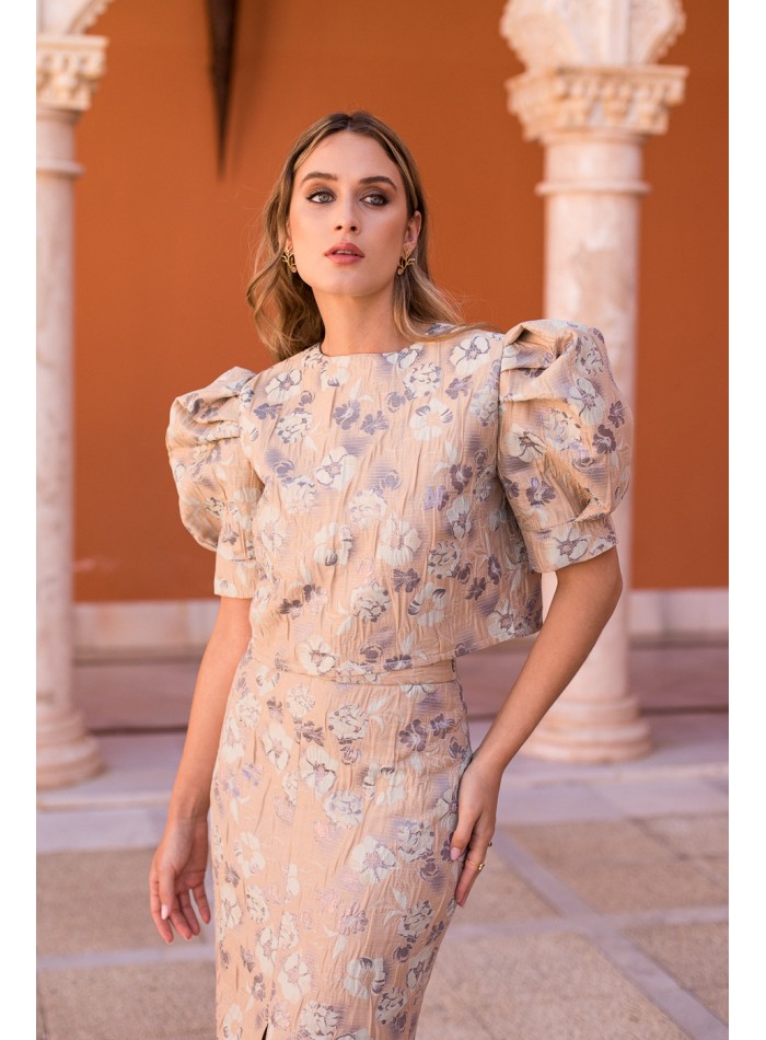 Top brocado de flores con manga corta abullonada para eventos