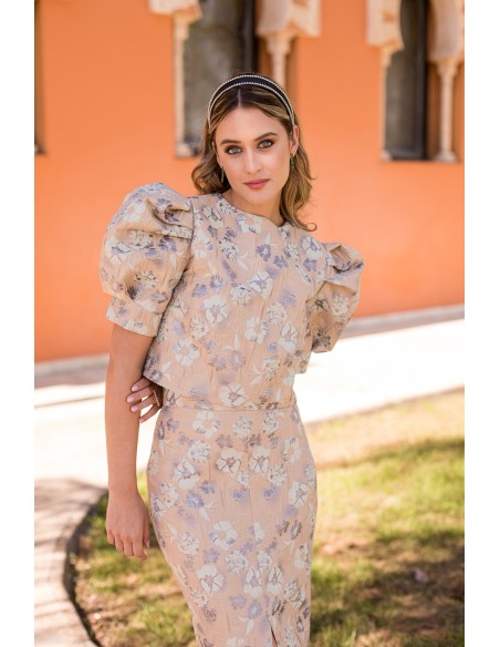 Top en brocart floral à manches courtes bouffantes