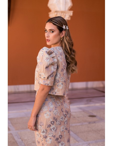 Top en brocart floral à manches courtes bouffantes