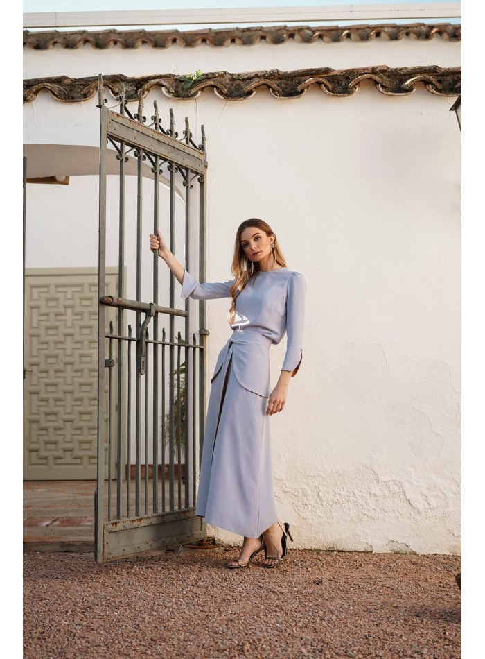 Jupe midi évasée avec laçage sur le devant