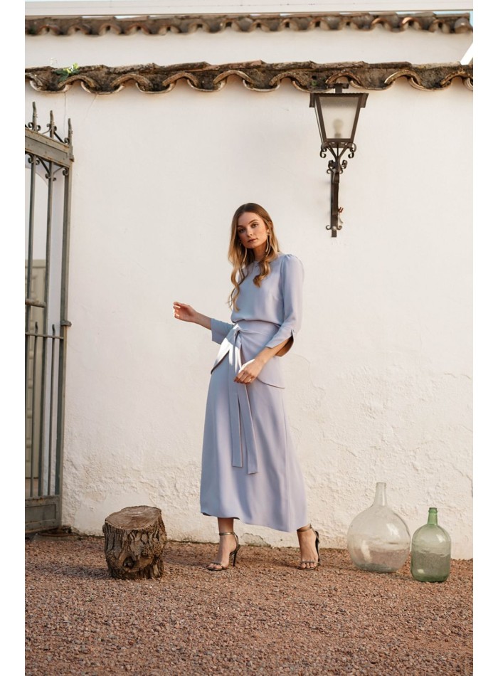 Flared midi skirt with front lacing