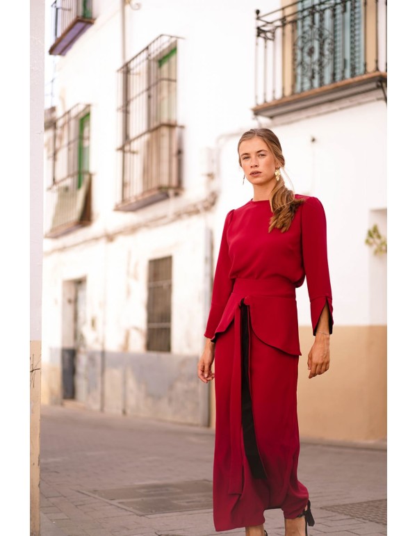 Falda midi evasé rojo con volante y lazada 2