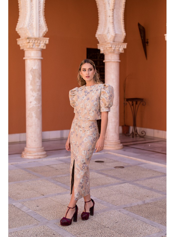 Falda midi floral brocada con abertura lateral para invitadas