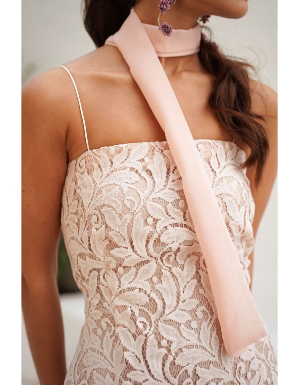 Vestido largo rosa perla de encaje con falda de gasa 2