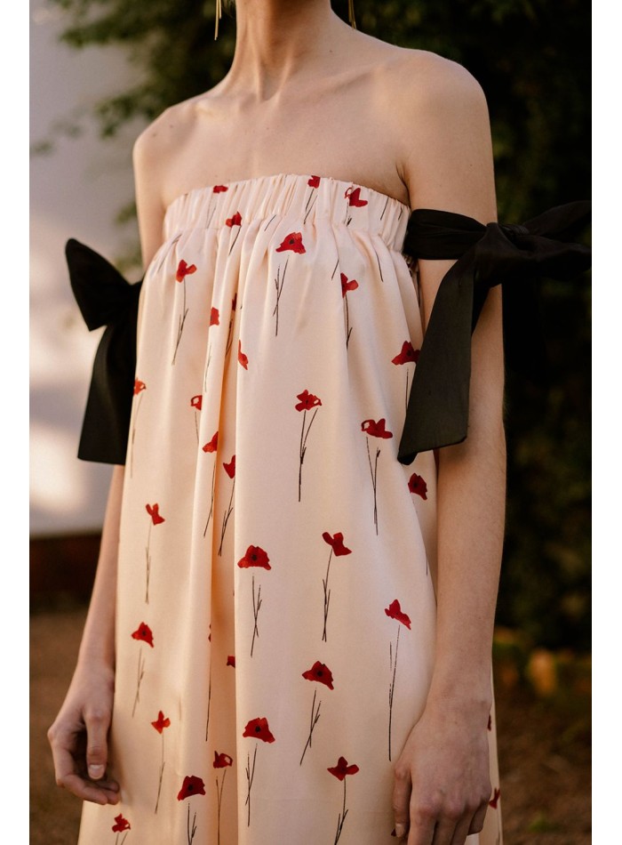 Vestido midi beige con estampado de rosas para ocasiones especiales