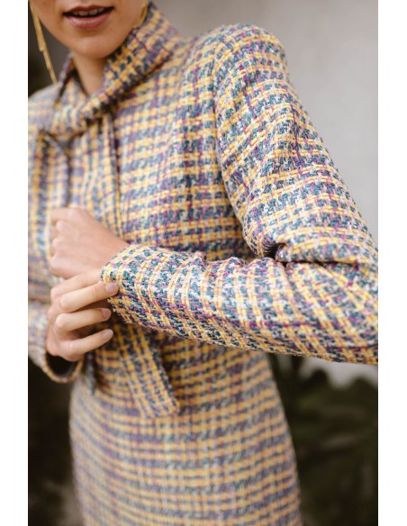 Robe midi en tweed multicolore avec laçage et volant
