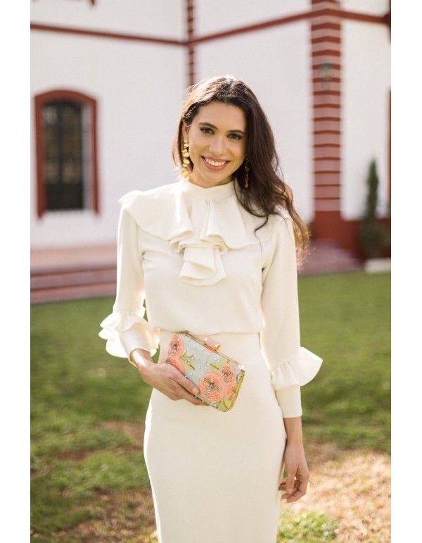 Blusa con cuello volantes crudo y mangas largas para eventos 2