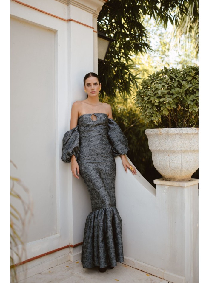 Falda larga brocada gris y negro con volante para graduaciones