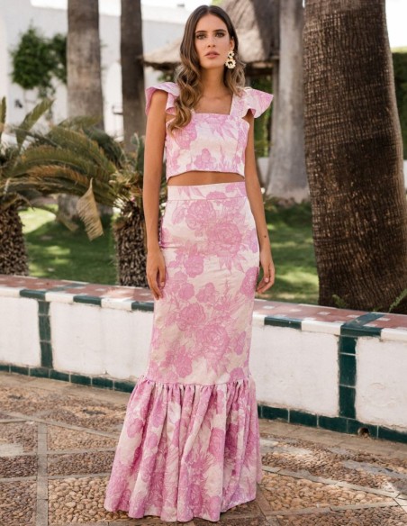 Falda larga rosa brocada con maxi volantes Falda larga rosa brocada con maxi volantes