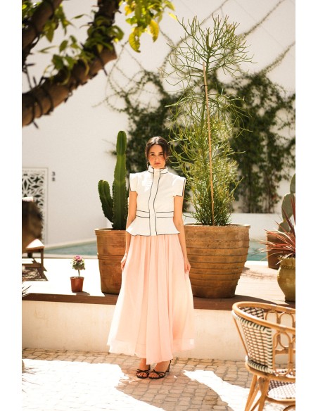 Chaleco en crudo con vivos negros