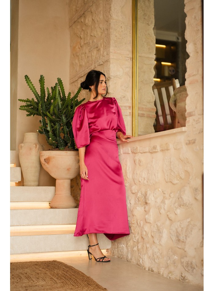 Fuchsia party blouse with short puffed sleeves