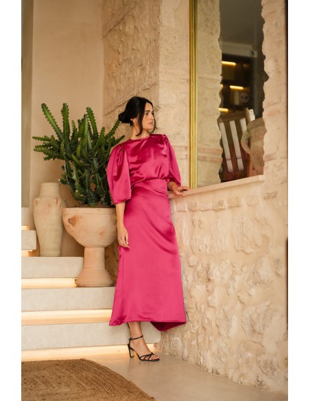 Blusa de fiesta fucsia con manga corta abullonada para ocasiones especiales Blusa de fiesta fucsia con manga corta abullonada para ocasiones especiales