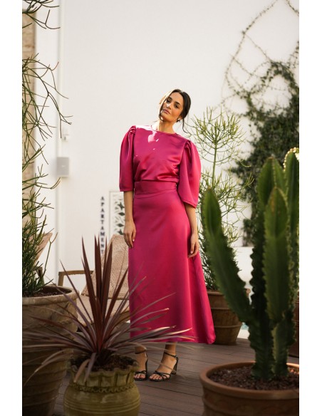 Fuchsia party blouse with short puffed sleeves